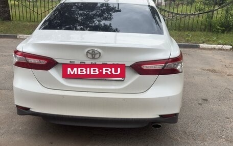 Toyota Camry, 2021 год, 3 600 000 рублей, 4 фотография