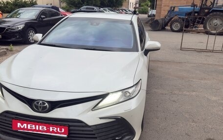 Toyota Camry, 2021 год, 3 600 000 рублей, 5 фотография