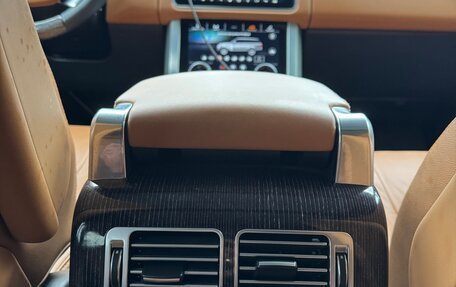 Land Rover Range Rover IV рестайлинг, 2019 год, 9 200 000 рублей, 11 фотография
