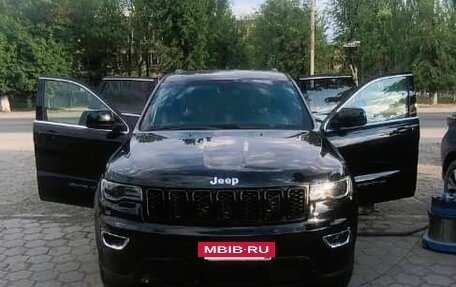 Jeep Grand Cherokee, 2019 год, 2 200 000 рублей, 7 фотография