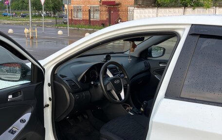 Hyundai Solaris II рестайлинг, 2014 год, 700 000 рублей, 6 фотография