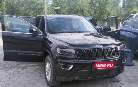Jeep Grand Cherokee, 2019 год, 2 200 000 рублей, 5 фотография