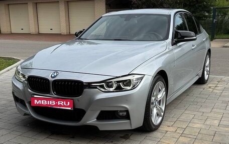 BMW 3 серия, 2018 год, 2 900 000 рублей, 2 фотография