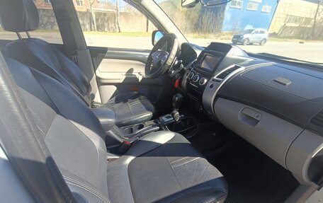 Mitsubishi Pajero Sport II рестайлинг, 2015 год, 1 380 000 рублей, 4 фотография