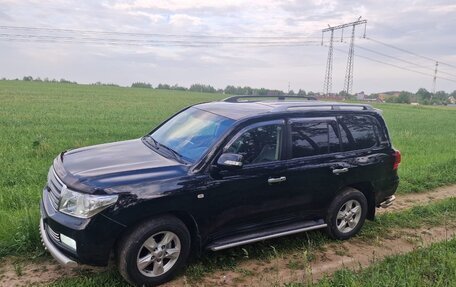 Toyota Land Cruiser 200, 2011 год, 2 790 000 рублей, 6 фотография