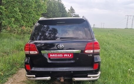 Toyota Land Cruiser 200, 2011 год, 2 790 000 рублей, 2 фотография