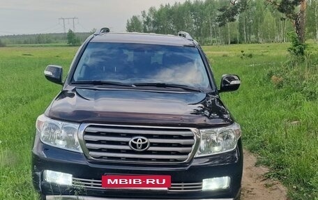 Toyota Land Cruiser 200, 2011 год, 2 790 000 рублей, 9 фотография