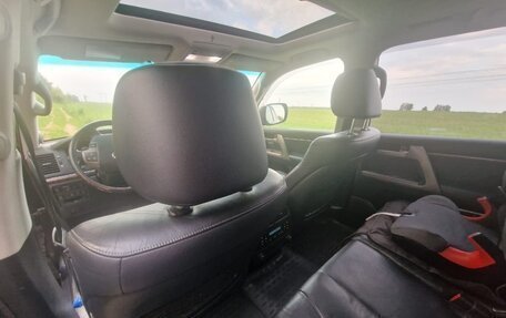 Toyota Land Cruiser 200, 2011 год, 2 790 000 рублей, 22 фотография