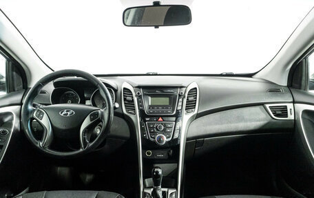 Hyundai i30 II рестайлинг, 2012 год, 849 898 рублей, 13 фотография