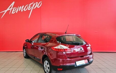 Renault Megane III, 2011 год, 715 000 рублей, 3 фотография