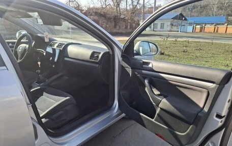 Volkswagen Jetta VI, 2006 год, 660 000 рублей, 5 фотография