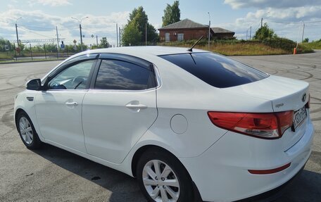 KIA Rio III рестайлинг, 2015 год, 890 000 рублей, 5 фотография