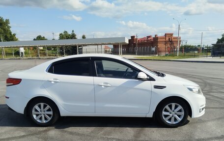 KIA Rio III рестайлинг, 2015 год, 890 000 рублей, 2 фотография