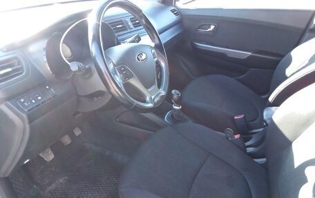 KIA Rio III рестайлинг, 2015 год, 890 000 рублей, 10 фотография