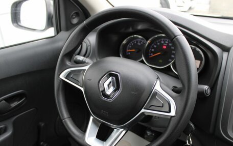 Renault Logan II, 2018 год, 829 000 рублей, 18 фотография