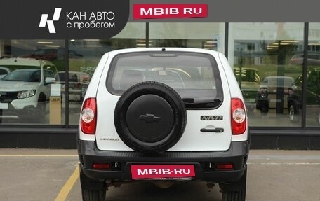 Chevrolet Niva I рестайлинг, 2015 год, 639 400 рублей, 4 фотография
