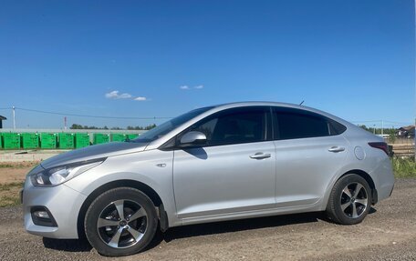 Hyundai Solaris II рестайлинг, 2017 год, 1 200 000 рублей, 2 фотография