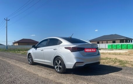 Hyundai Solaris II рестайлинг, 2017 год, 1 200 000 рублей, 3 фотография