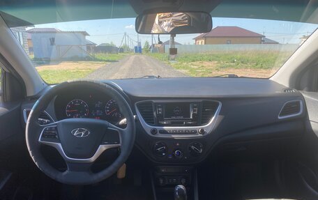 Hyundai Solaris II рестайлинг, 2017 год, 1 200 000 рублей, 12 фотография