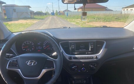 Hyundai Solaris II рестайлинг, 2017 год, 1 200 000 рублей, 11 фотография