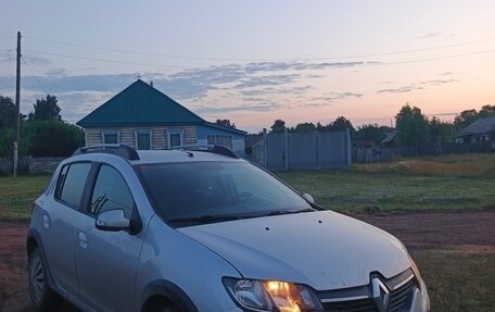 Renault Sandero II рестайлинг, 2017 год, 850 000 рублей, 2 фотография