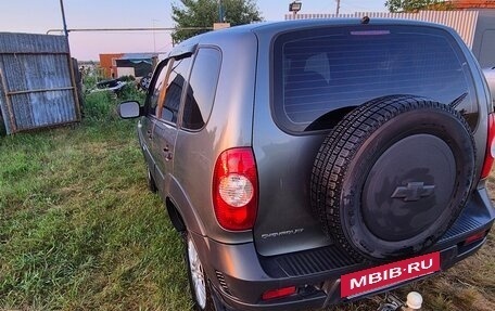 Chevrolet Niva I рестайлинг, 2011 год, 560 000 рублей, 4 фотография
