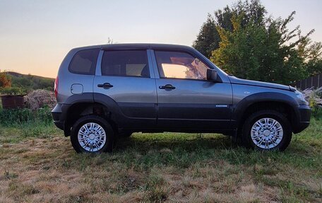 Chevrolet Niva I рестайлинг, 2011 год, 560 000 рублей, 7 фотография