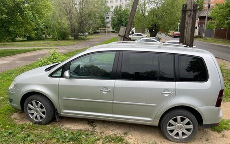 Volkswagen Touran III, 2008 год, 1 000 000 рублей, 6 фотография