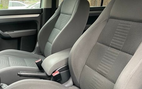 Volkswagen Touran III, 2008 год, 1 000 000 рублей, 8 фотография