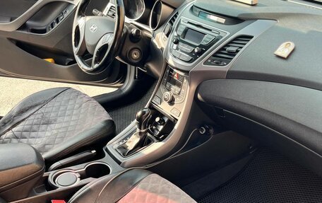 Hyundai Elantra V, 2015 год, 1 000 000 рублей, 10 фотография