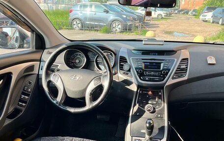 Hyundai Elantra V, 2015 год, 1 000 000 рублей, 8 фотография