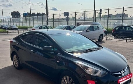 Hyundai Elantra V, 2015 год, 1 000 000 рублей, 2 фотография