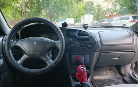 Mitsubishi Mirage VI рестайлинг, 1998 год, 165 000 рублей, 4 фотография