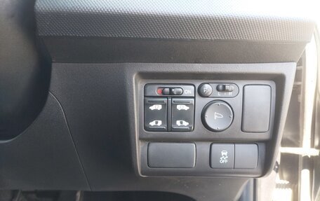Honda Freed I, 2012 год, 1 350 000 рублей, 6 фотография
