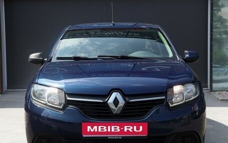 Renault Logan II, 2017 год, 820 000 рублей, 2 фотография