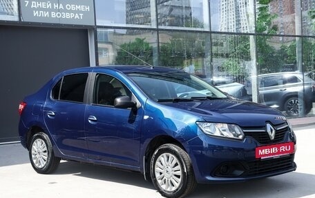 Renault Logan II, 2017 год, 820 000 рублей, 3 фотография