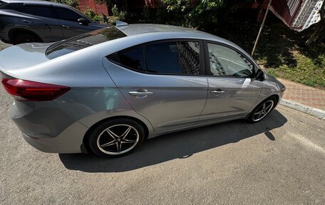Hyundai Elantra VI рестайлинг, 2016 год, 1 130 000 рублей, 4 фотография