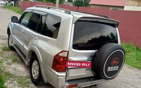 Mitsubishi Pajero III рестайлинг, 2004 год, 800 000 рублей, 2 фотография