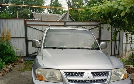 Mitsubishi Pajero III рестайлинг, 2004 год, 800 000 рублей, 23 фотография