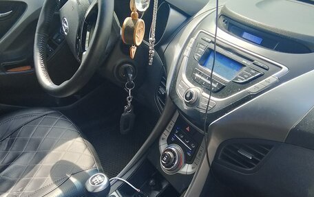Hyundai Elantra V, 2012 год, 900 000 рублей, 9 фотография