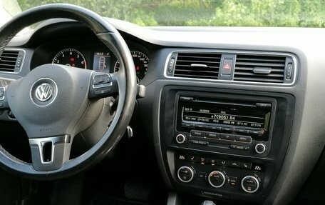 Volkswagen Jetta VI, 2012 год, 1 000 075 рублей, 2 фотография
