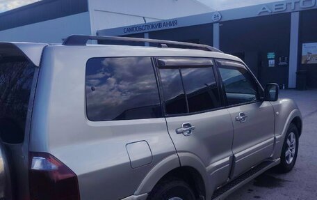 Mitsubishi Pajero III рестайлинг, 2005 год, 1 100 000 рублей, 11 фотография