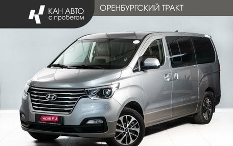 Hyundai Grand Starex Grand Starex I рестайлинг 2, 2019 год, 3 365 000 рублей, 1 фотография