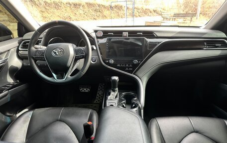 Toyota Camry, 2021 год, 3 480 000 рублей, 10 фотография