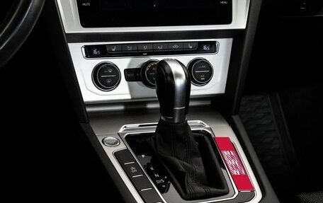 Volkswagen Passat B8 рестайлинг, 2018 год, 2 149 000 рублей, 15 фотография