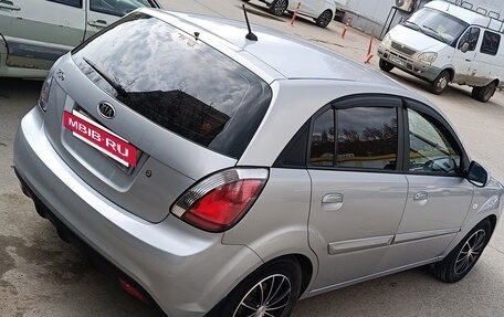 KIA Rio II, 2011 год, 650 000 рублей, 4 фотография