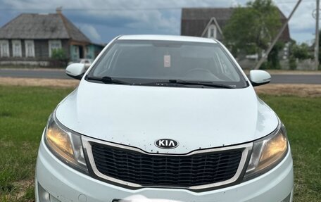 KIA Rio III рестайлинг, 2014 год, 850 000 рублей, 2 фотография