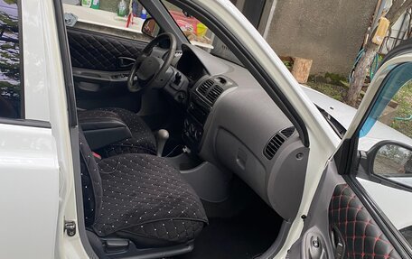 Hyundai Accent II, 2008 год, 670 000 рублей, 11 фотография