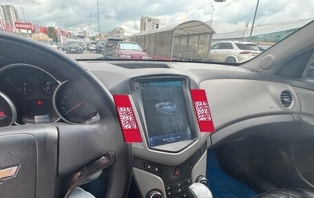 Chevrolet Cruze II, 2010 год, 595 000 рублей, 9 фотография