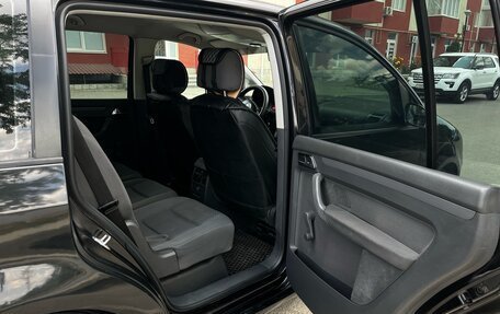 Volkswagen Touran III, 2005 год, 740 000 рублей, 3 фотография